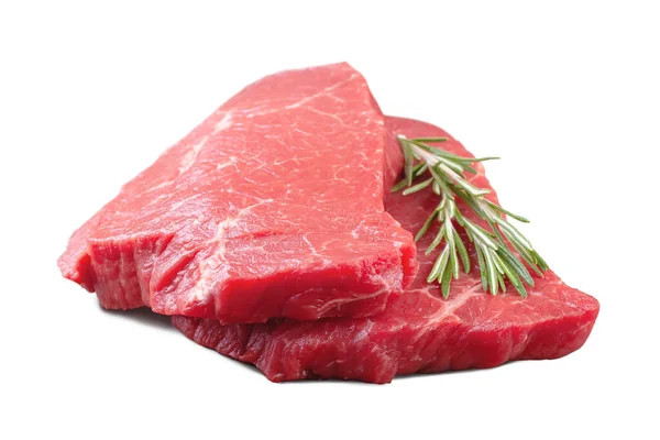 Filete de carne cruda con romero aislado sobre fondo blanco — Foto de Stock