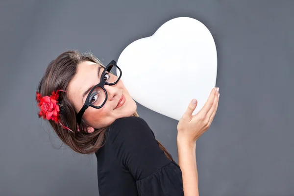 lolita sevgi dolu gülümsüyor