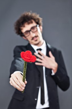adam veren kumaş gül