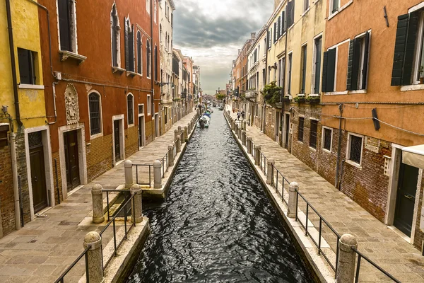 Kleurrijke Venetiaans kanaal — Stockfoto