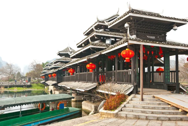 Chiński tradycyjny most w shangri-la guilin, guilin — Zdjęcie stockowe