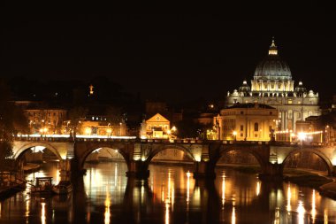 tür bir Katedrali St peter üzerinden gece.