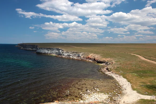Morze na dzikich stepów na Krymie — Zdjęcie stockowe
