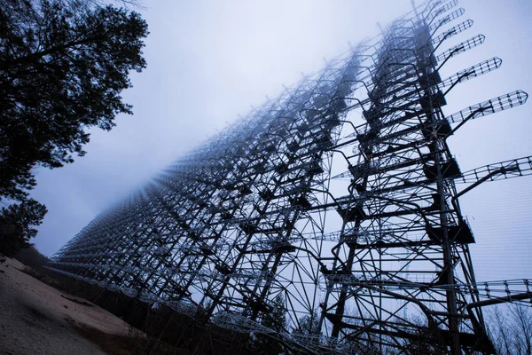切尔诺贝利禁区内的雷达天线 — 图库照片