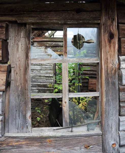 Old Broken Window Abandoned House Pripyat Chernobyl Exclusion Zone Ukraine — Fotografia de Stock