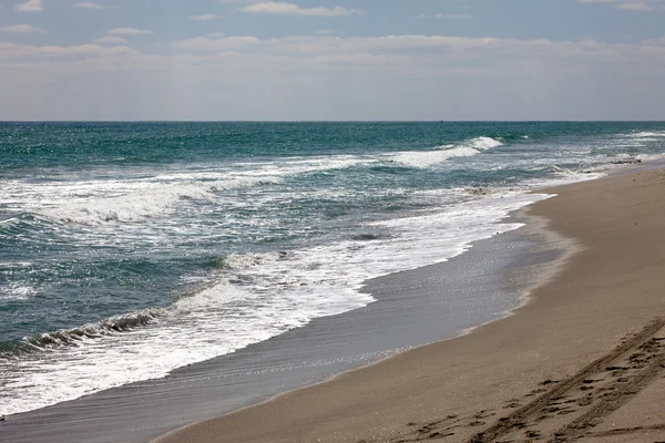 Κύματα στην παραλία — Φωτογραφία Αρχείου