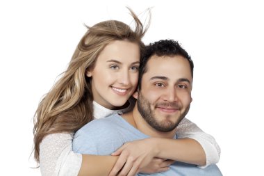 Erkek arkadaşının arkasında