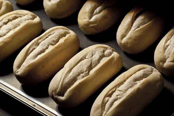 Свежеиспеченный хлеб — стоковое фото