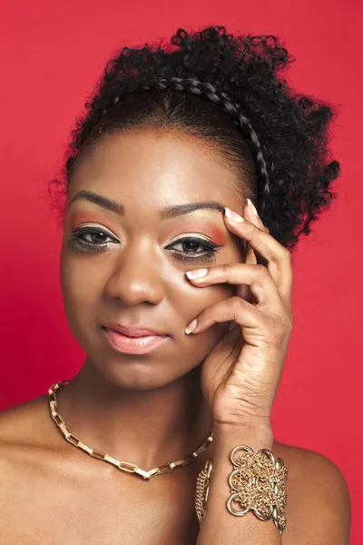 Hermosa mujer afroamericana — Foto de Stock