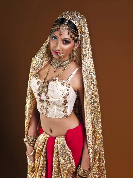 Beautiful indian bride — Stock Photo, Image