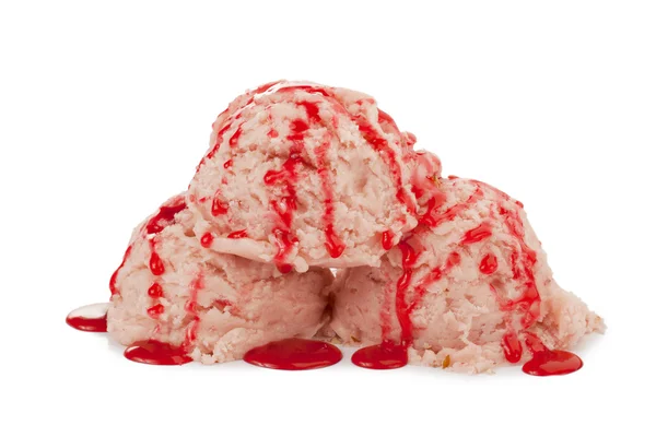 Świeże truskawki lodów z syropem — Zdjęcie stockowe