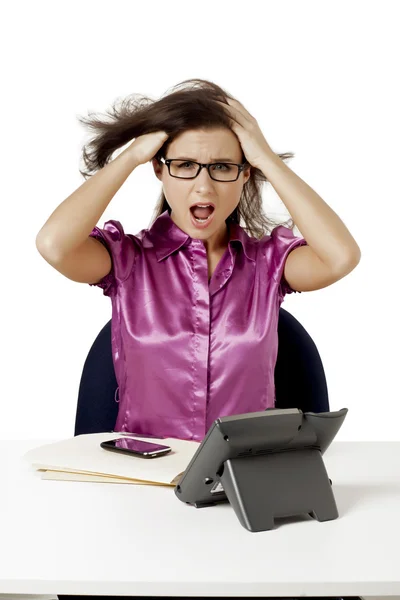 Frustrovaný podnikatelka tahání vlasy — Stock fotografie