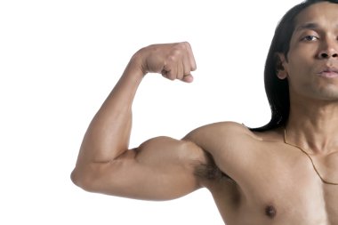 adam onun pazı gösterilen