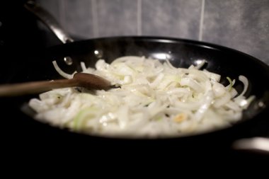 tavada soğan