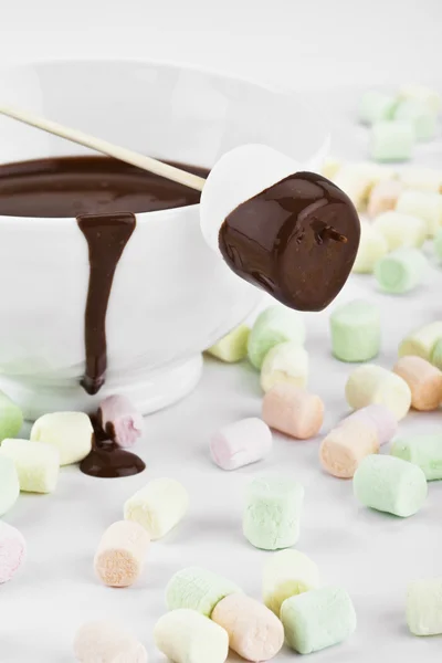 Marshmallow with melted chocolate — Stock Photo, Image