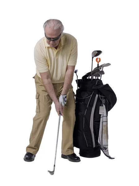 Viejo jugando al golf — Foto de Stock