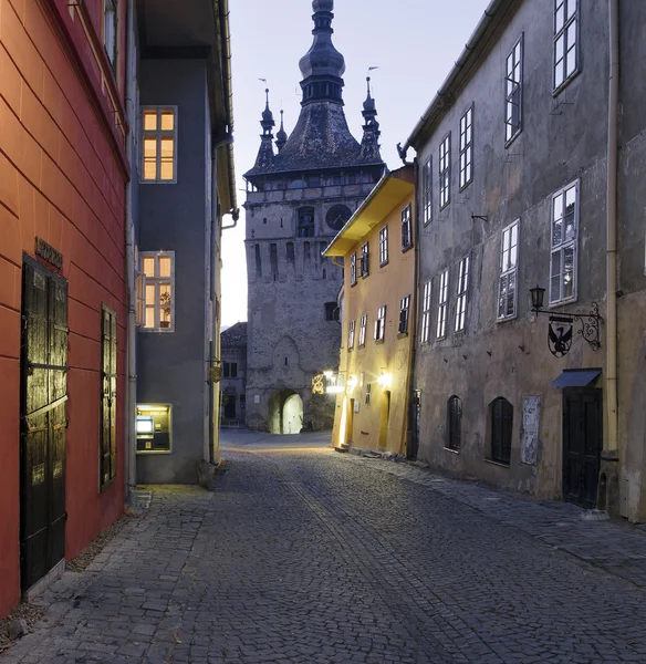 Starej ulicy miasta sighisoara Rumunii — Zdjęcie stockowe