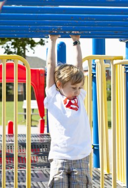 demirlere ilkokul çocuğu