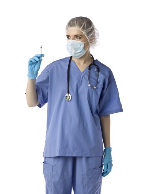 şırınga ile kadın hemşire