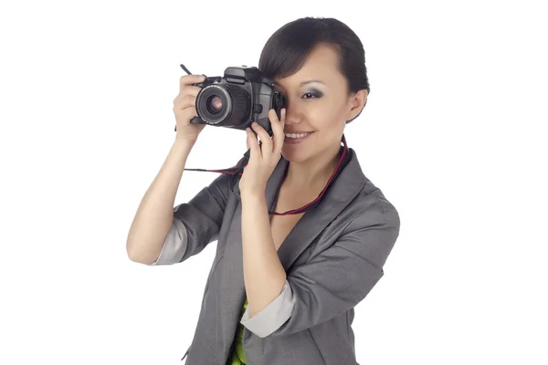 Fotógrafa femenina tomando fotos — Foto de Stock