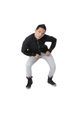 dostum bir ata biner gibi bacaklar konumu