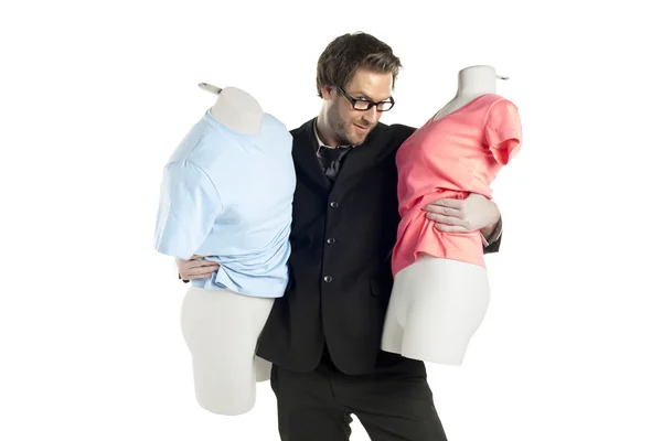 Créateur de mode masculin avec mannequin — Photo