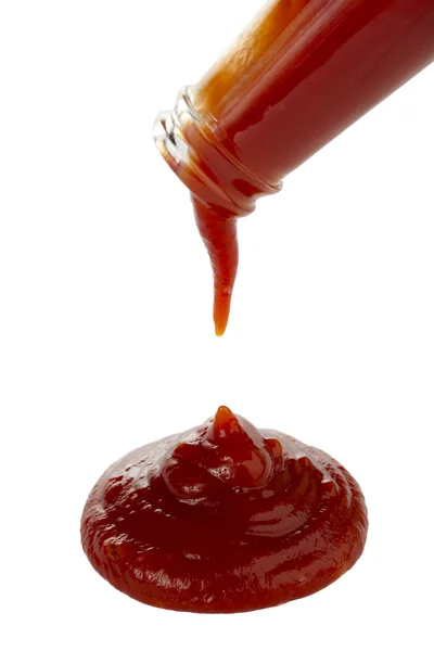 Wylewanie ketchupu — Zdjęcie stockowe
