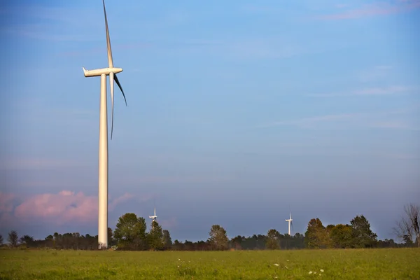 Parco eolico generatore di energia — Foto Stock