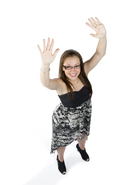 Retrato de uma menina adolescente feliz levantando as mãos — Fotografia de Stock
