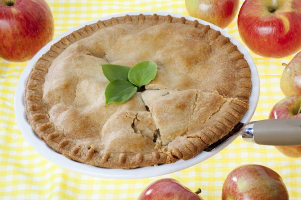 Apple pie ready to eat — Stock Photo, Image