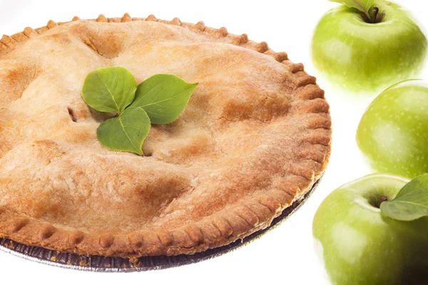 Apple pie with three green apples — Stock Photo, Image