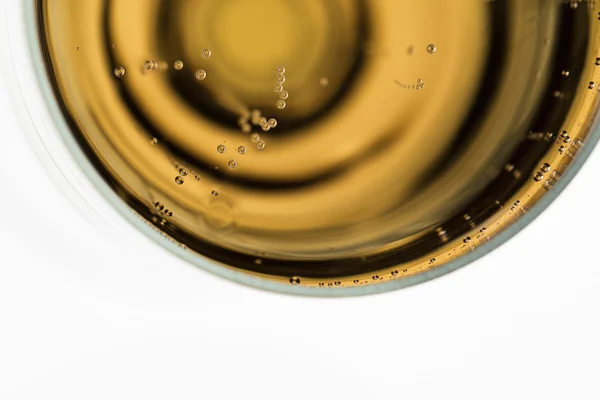 Abgeschnittenes Bild eines Glases Champagner — Stockfoto