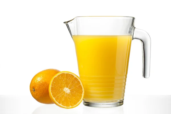 Jus d'orange in de kruik — Stockfoto