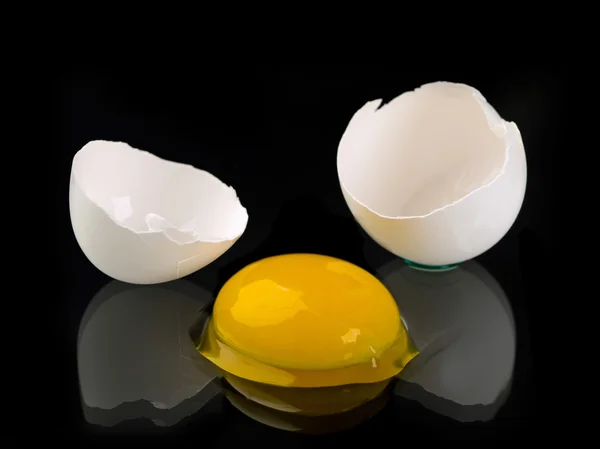 White egg cracked — Stock Photo, Image