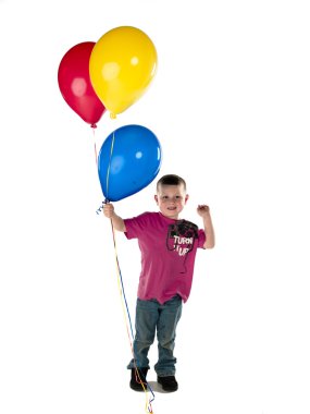 genç çocuk balon ile oynama