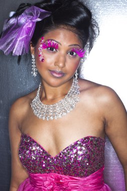 tüy saç'ın Hintli kızla