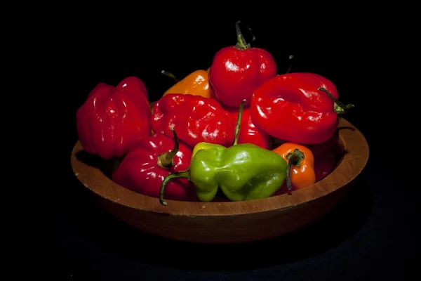 A bowl of habanero peppers — Stock Photo, Image