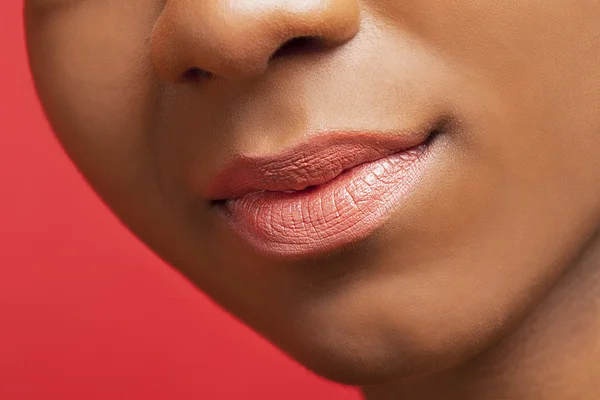 Primer plano de labios de hembras jóvenes — Foto de Stock