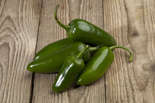 Bunch of jalepeno peppers — Stock Photo, Image