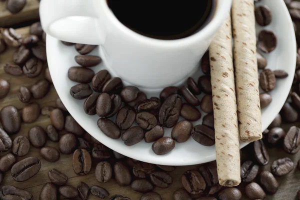 Hot coffee and cookies — Stock Photo, Image