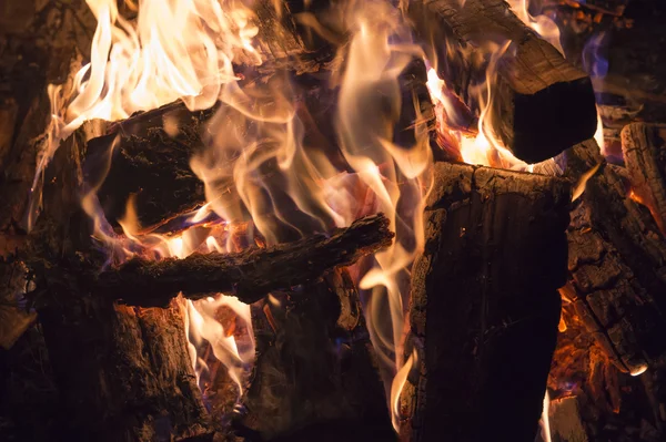 Burning embers — Stock Photo, Image