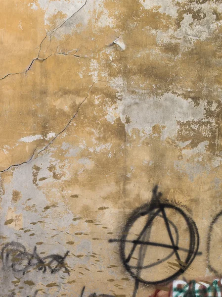 旧墙体涂鸦 — 图库照片
