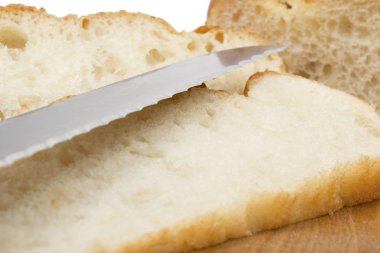 Dilimlenmiş ekmek ve bıçak portre