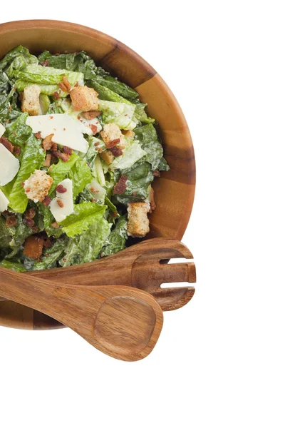 Tazón de madera con ensalada y mezclador de ensalada — Foto de Stock