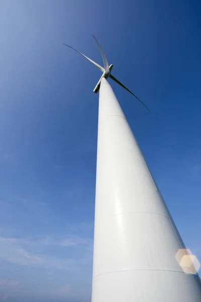 Primer plano de un molino de viento — Foto de Stock