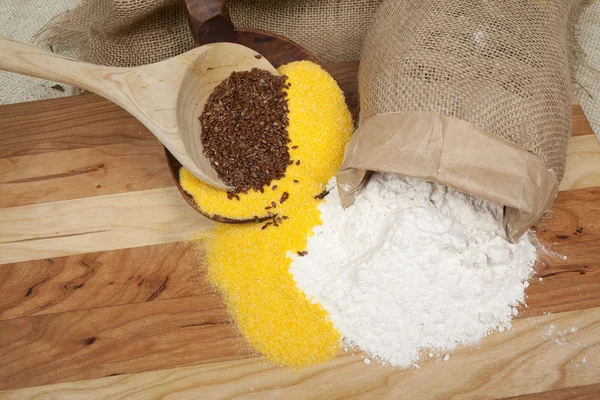 Flour and grains — Stock Photo, Image