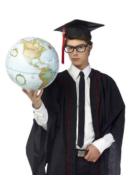 Étudiant diplômé tenant un globe — Photo