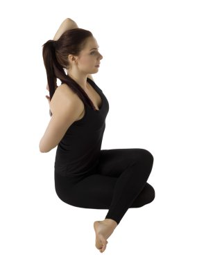 İnek yüzlü yoga pozisyonu