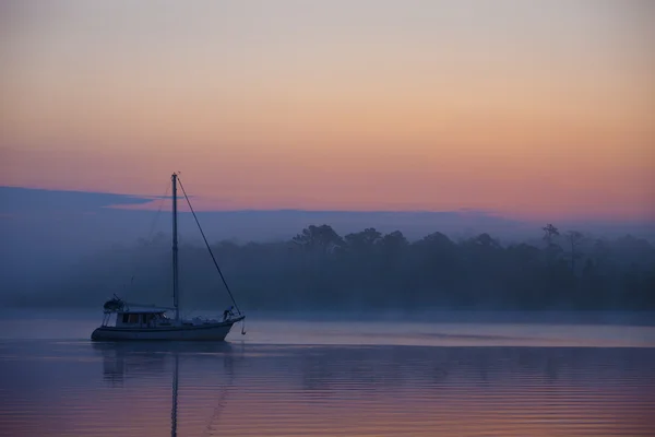 Kleurrijke zonsondergang — Stockfoto