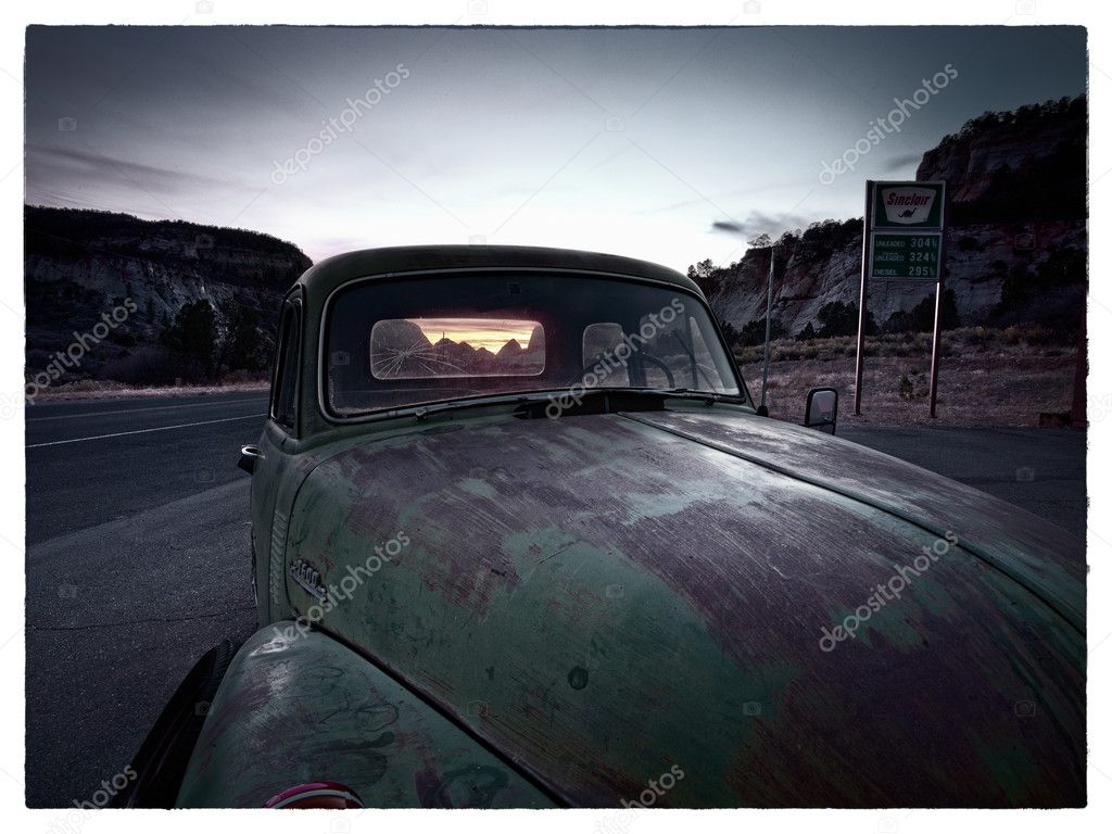 285 old car in zion — Stock Photo © kozzi2 19227121